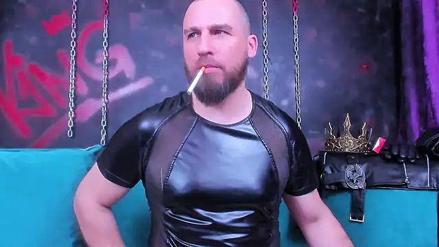 Show modela ArmandoSteel4u na web-kameri