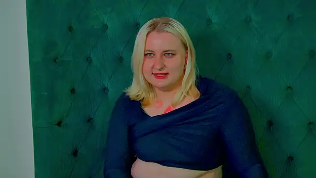 Онлайн чат XXX LioraArdyn