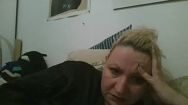 Bakala93Du34000 Chat XXX in diretta
