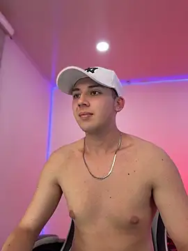 OLIVER_K Show in webcam