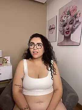 XXX chat uživo modela AlmaraRouge