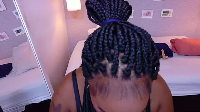 Chatroom XXX en direct de kiara_evanss