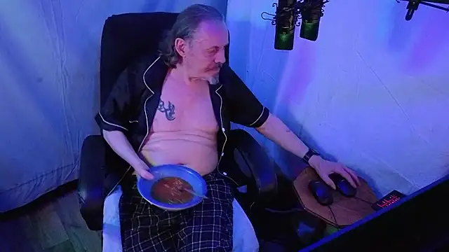 Pokazy przed kamerką – Richy__Rich_