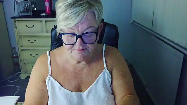 BridgetBlueEyes' Webcam Show