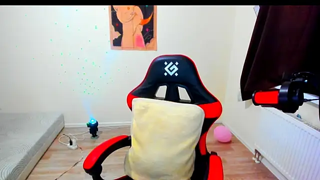 Chat +18 de your_tora ao vivo