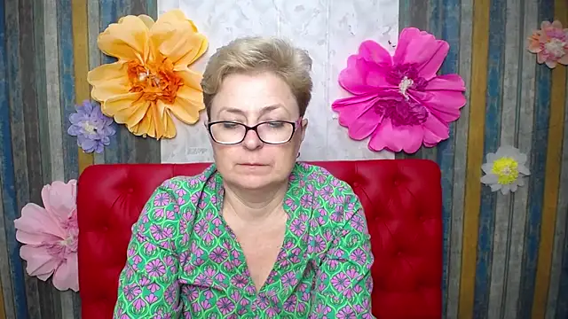 Онлайн чат XXX EmiliaGree