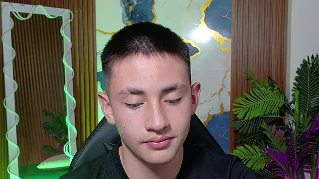 Andres_Tay Chat XXX in diretta