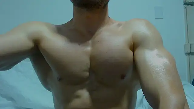 Rocky_Muscle's Live XXX Chat