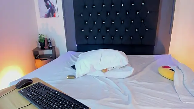 ChloeSterling Chat XXX live