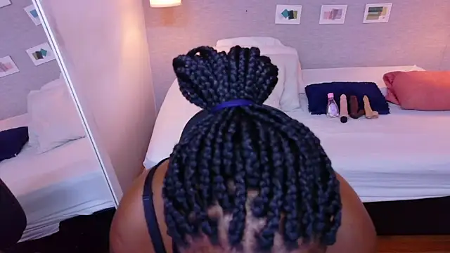 Chat +18 de kiara_evanss ao vivo
