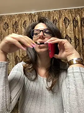 NadiraNoor 网络视讯表演
