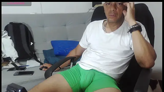 Show de latinmartin73 na webcam