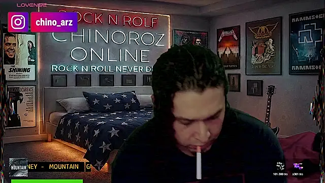 chino_roz Adlı Modelin Canlı XXX Sohbeti