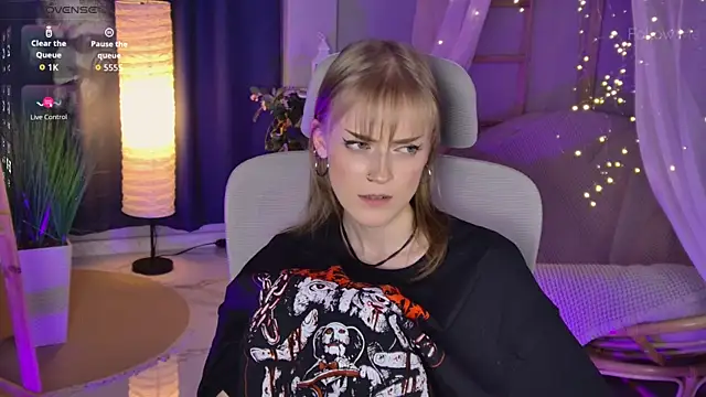 KiraMontoya Live XXX-Chat