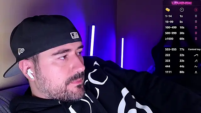عرض كام DominantTheo