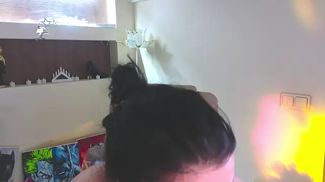 Malika_uAngel élő XXX-chatje