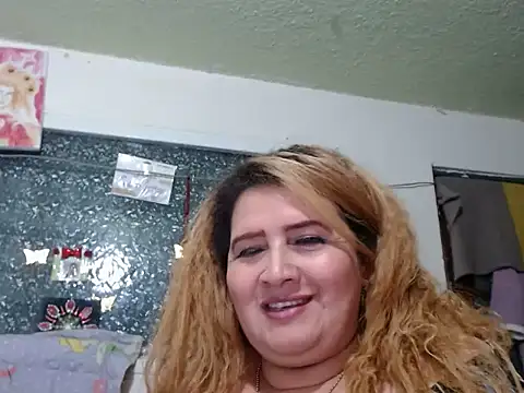Perla1981--'s Live XXX Chat