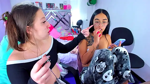 XXX chat uživo modela Luna_Analya