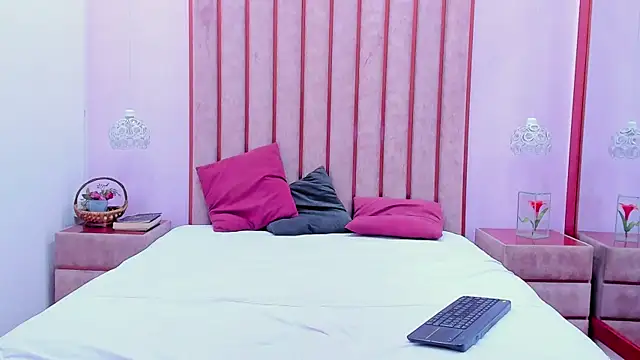 XXX chat uživo modela Lucie_Red