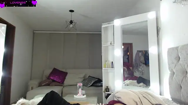 Myrnasexxx Pertunjukan Webcam