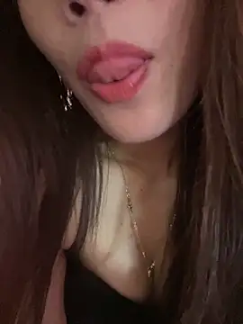Venus-cute webcam show