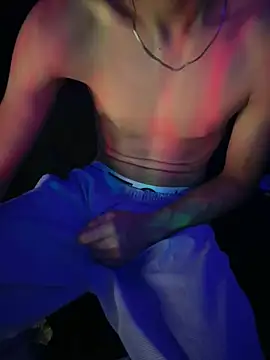 Boyxcock7 Adlı Modelin Canlı XXX Sohbeti