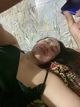 Linda-babyy's Live XXX Chat