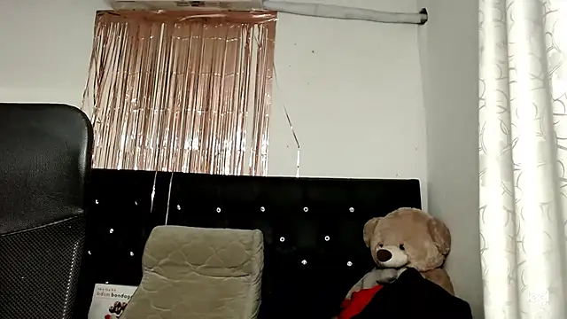 Baby_hornyJM's Live XXX Chat