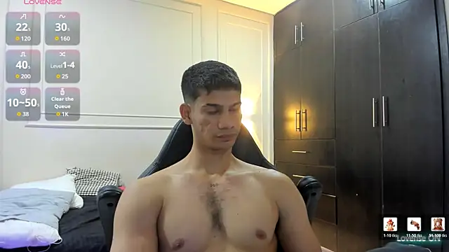 ANDRES_STUD Adlı Modelin Canlı XXX Sohbeti