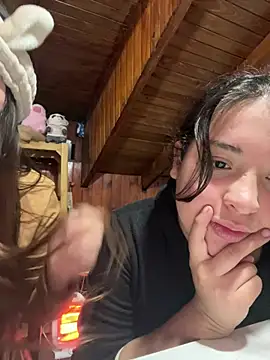 Show modela millyalc0ck na web-kameri