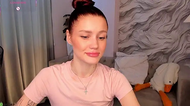 Aria_Mila Chat XXX in diretta