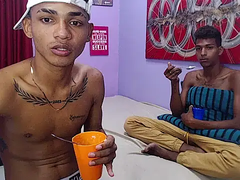 Вебкам-шоу black_twinks