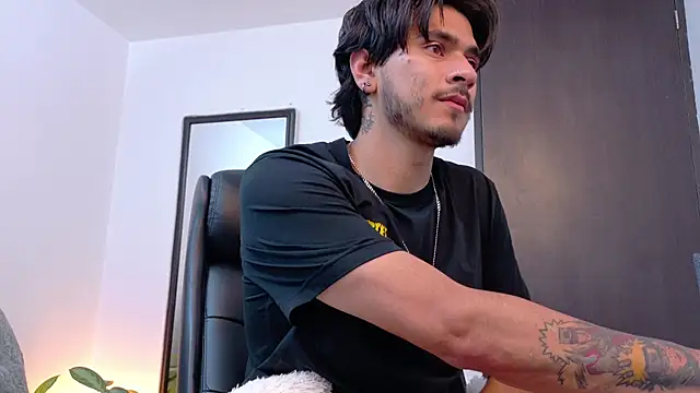 Elian_savoy Show in webcam