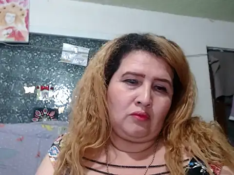 Perla1981-- Live XXX Chat