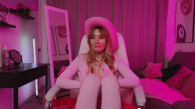 Rosie_Mac Adlı Modelin Canlı XXX Sohbeti