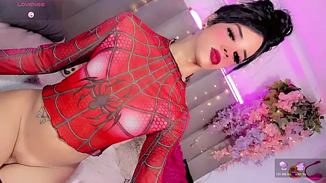 Nina_Keyli Chat XXX in diretta