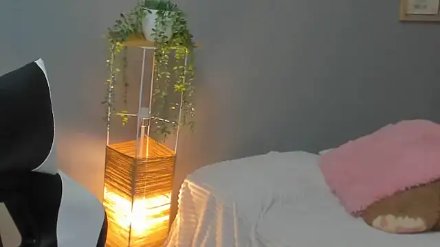 __Emma__11__Lecat_ Chat XXX live
