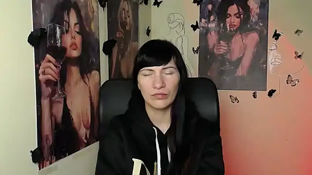 Rosalinda_ro Adlı Modelin Canlı XXX Sohbeti