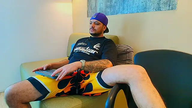 TROY_KIRK – Naživo XXX chat