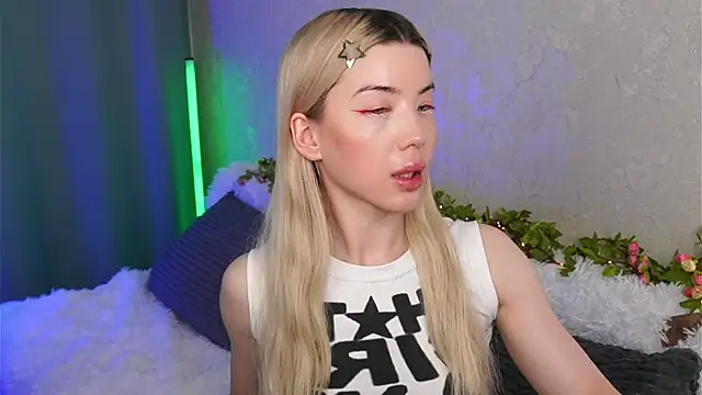 LindaThackerr Live XXX Chat
