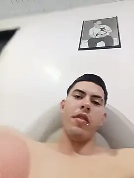3hornys-straights' Webcam Show