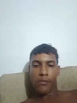 Brayam_30 Adlı Modelin Canlı XXX Sohbeti