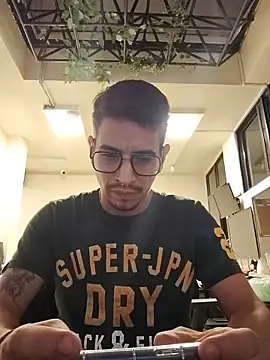 Juann-cock Chat XXX in diretta