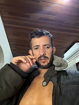 BengalasCB: απευθείας συνομιλία ΧΧΧ