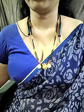 bhuvana_555's Live XXX Chat