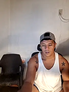 Felix_Asher Chat XXX in diretta