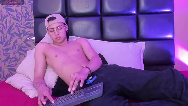Вебкам-шоу tian_sex