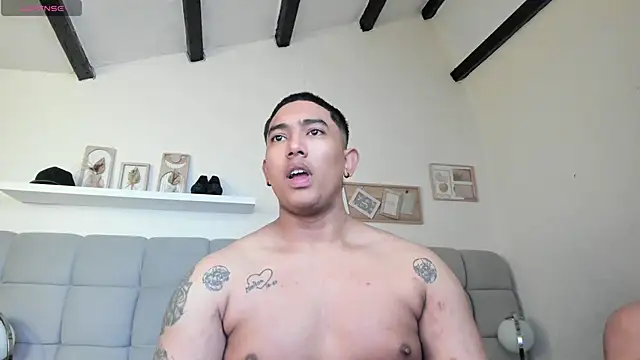 erotic_sins Show in webcam