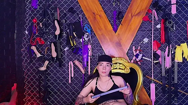 Bellatrix_Infernal_BDSM Pertunjukan Webcam
