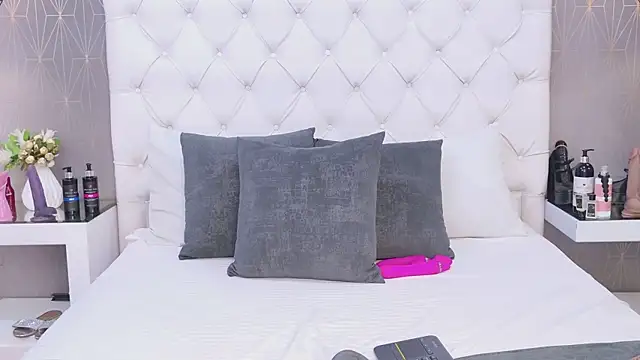 AntonellaEscudero's Live XXX Chat